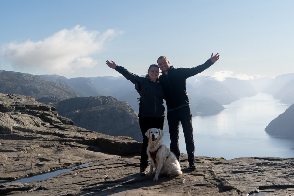 Preikestolen wandeling met hond